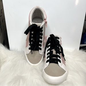 JUSTICE GIRLS’ IRIS SNEAKERS - Size 2Y